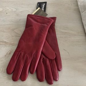 Women’s Red Leather Gloves